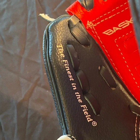 Rawlings Red and Navy Youth Baseball Glove - Picture 5 of 8